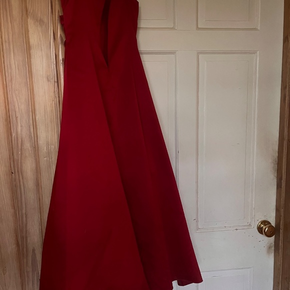 David’s bridal formal dress - Picture 2 of 3